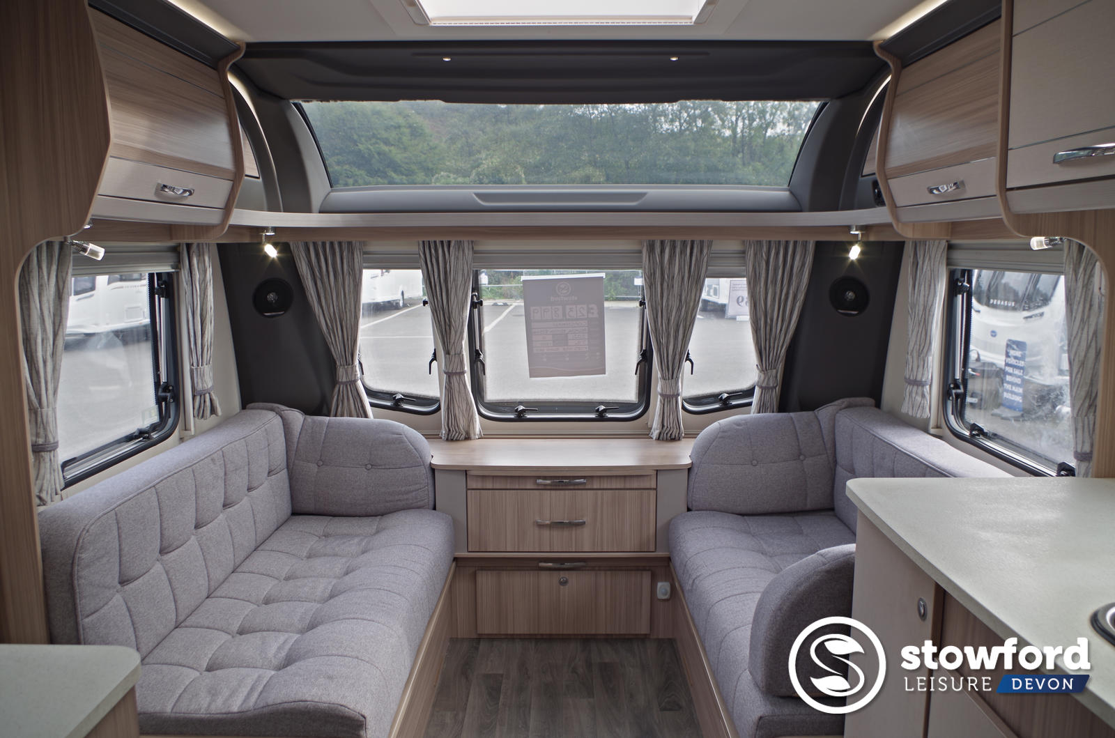 Coachman Acadia Design Edition 875 XCEL 2021 Coachman Acadia Design Edition 875 XCEL 2021
