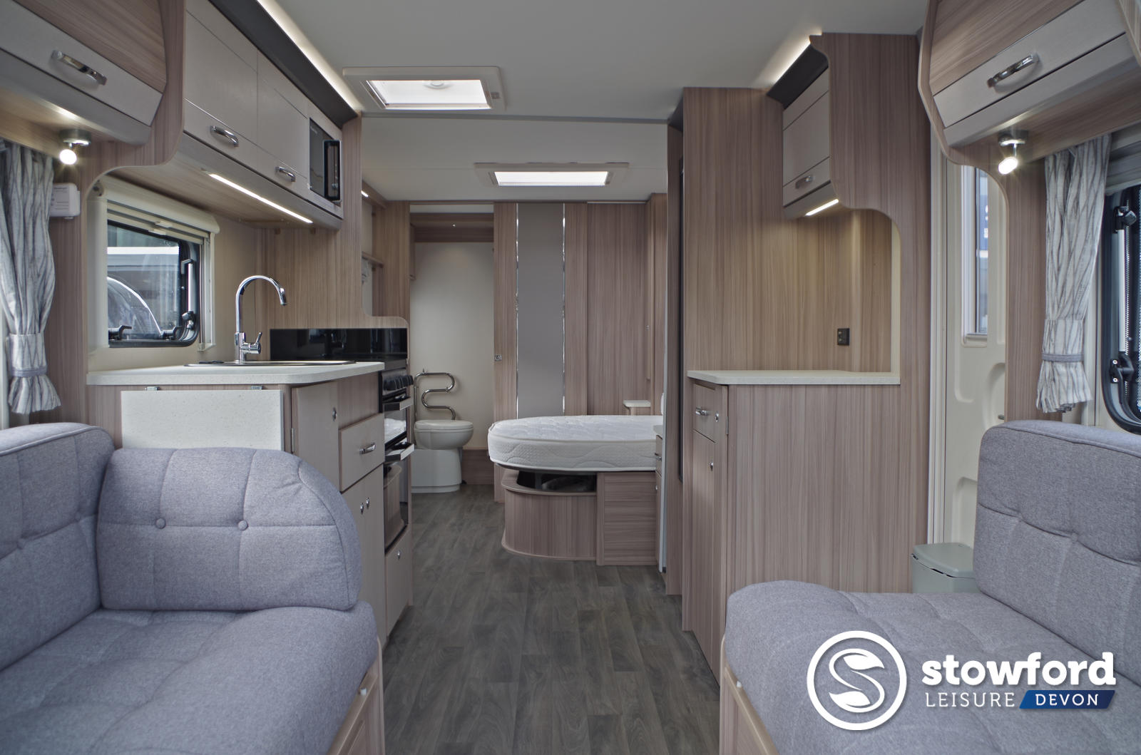 Coachman Acadia Design Edition 875 XCEL 2021 Coachman Acadia Design Edition 875 XCEL 2021
